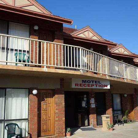 Monte Villa Motor Inn Мельбурн Экстерьер фото