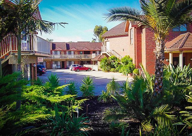 Monte Villa Motor Inn Мельбурн Экстерьер фото